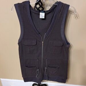 Dark Gray Sleeveless Zip-Up Vest